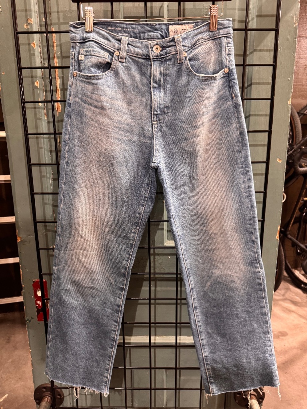 AG BRINLEY CROP JEAN MIDRISE STRAIGHT
